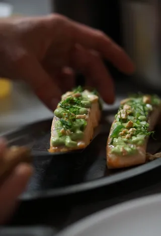 Pavé de saumon, herbes et légumes du marché